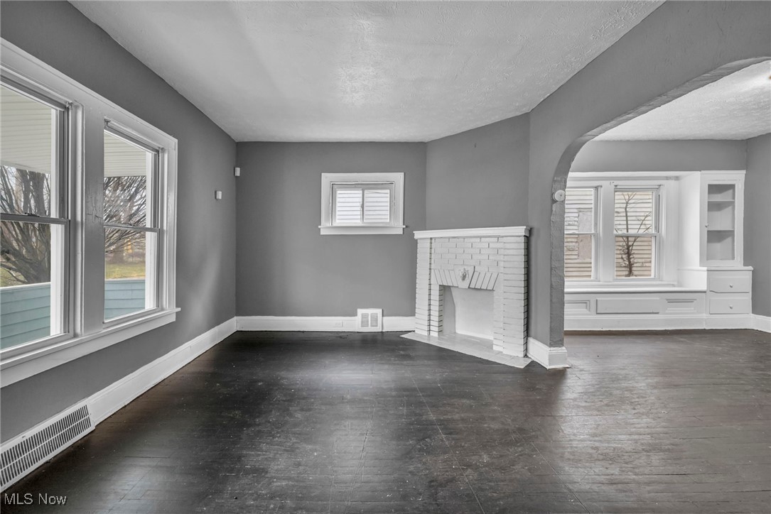 13818 Durkee Avenue Cleveland OH 44105