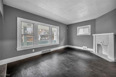 13818 Durkee Avenue Cleveland OH 44105