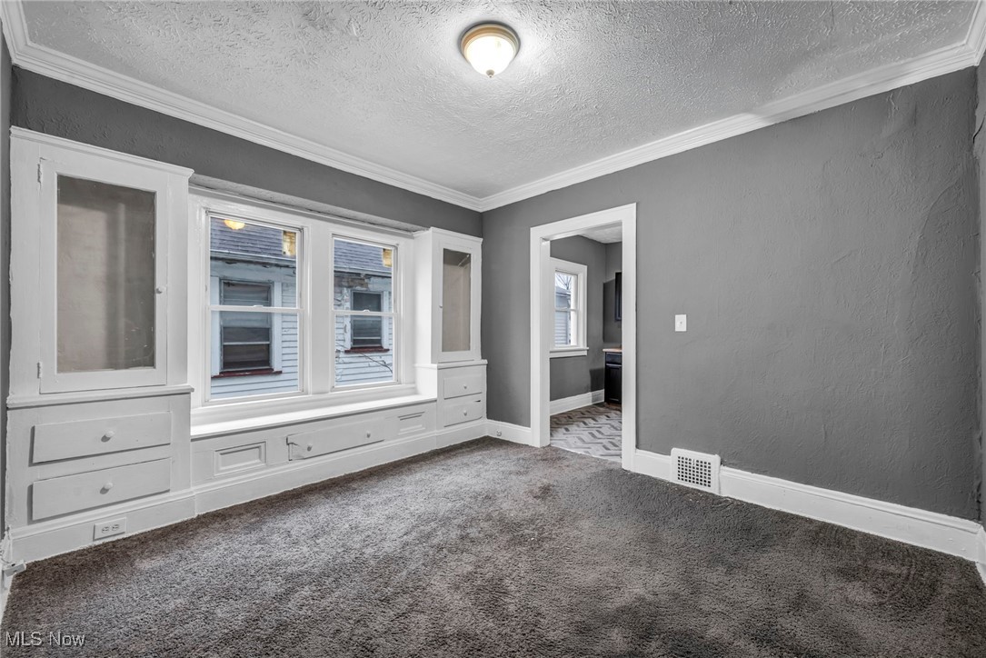 13818 Durkee Avenue Cleveland OH 44105