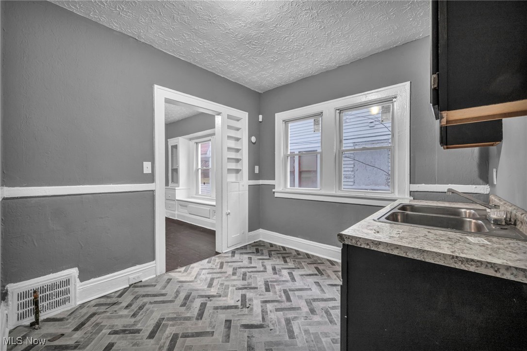 13818 Durkee Avenue Cleveland OH 44105