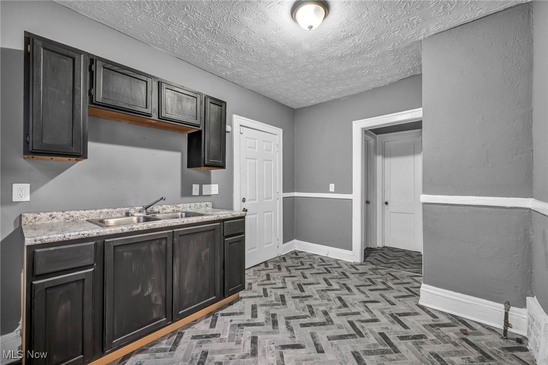 13818 Durkee Avenue Cleveland OH 44105