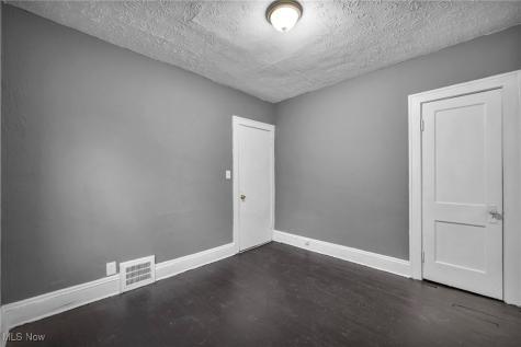 13818 Durkee Avenue Cleveland OH 44105