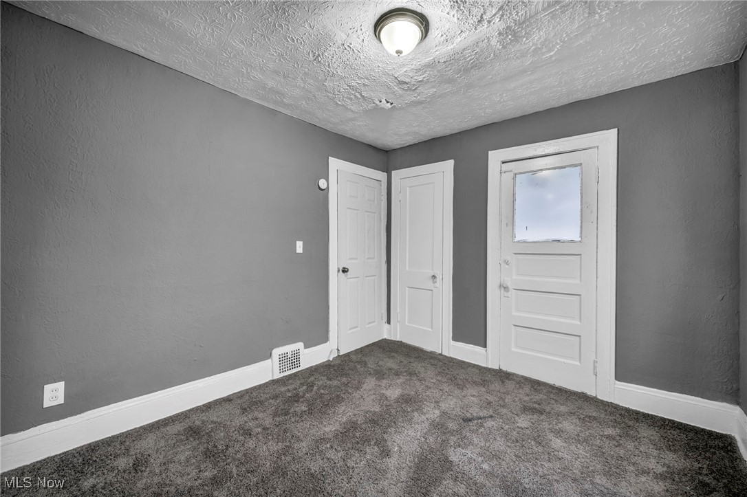 13818 Durkee Avenue Cleveland OH 44105