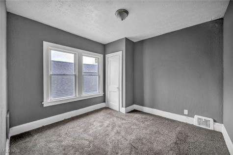 13818 Durkee Avenue Cleveland OH 44105