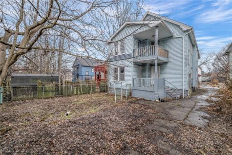 13818 Durkee Avenue Cleveland OH 44105