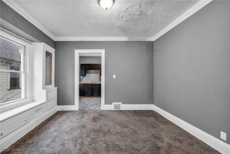 13818 Durkee Avenue Cleveland OH 44105
