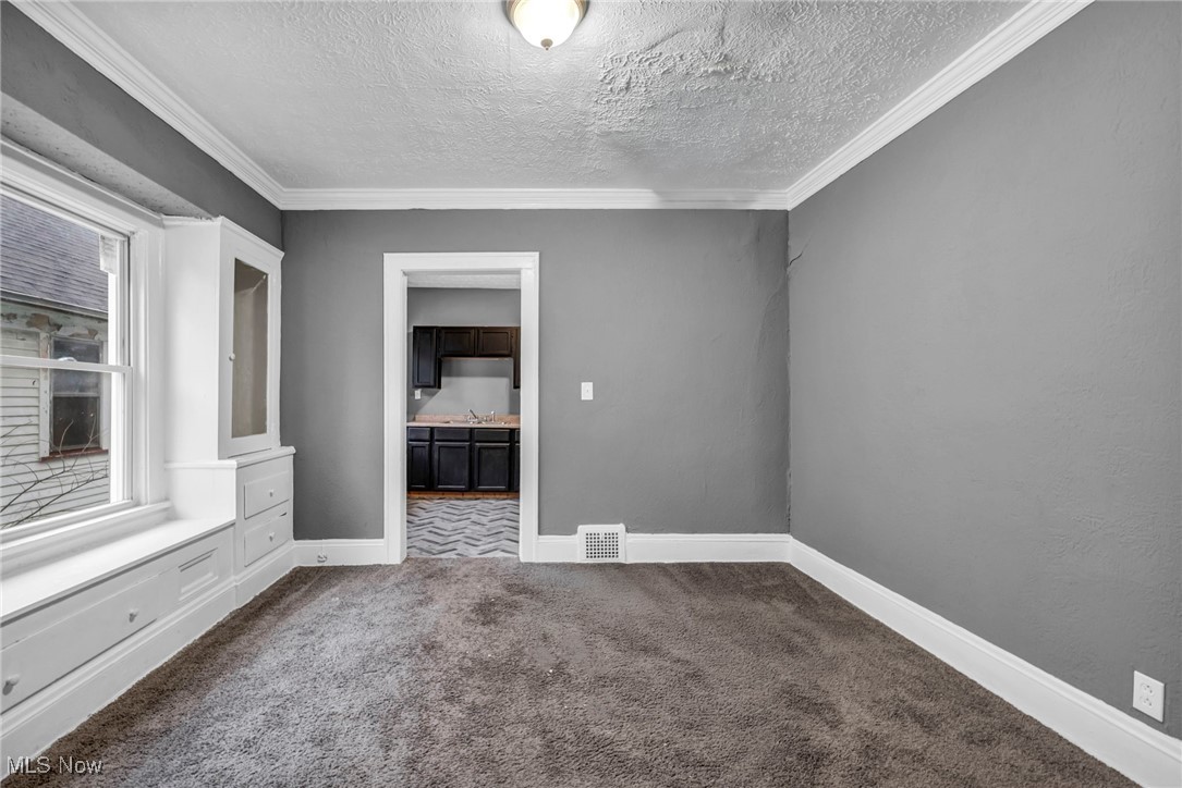 13818 Durkee Avenue Cleveland OH 44105