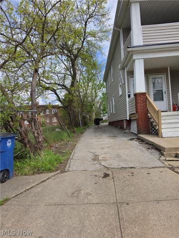 3513 E 117th Street Cleveland OH 44105