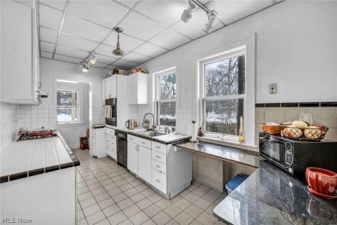 2410 Overlook Road Cleveland Heights OH 44106