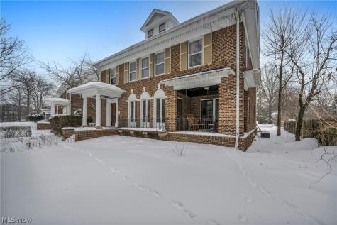 2410 Overlook Road Cleveland Heights OH 44106