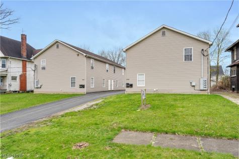 832 Michigan Avenue Youngstown OH 44504
