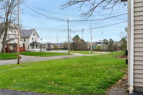 832 Michigan Avenue Youngstown OH 44504
