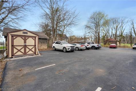 832 Michigan Avenue Youngstown OH 44504