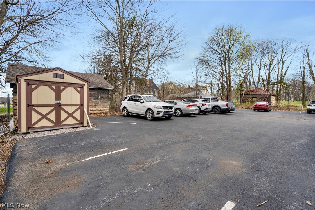 832 Michigan Avenue Youngstown OH 44504