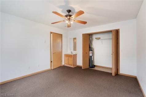 832 Michigan Avenue Youngstown OH 44504