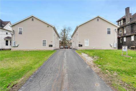 832 Michigan Avenue Youngstown OH 44504