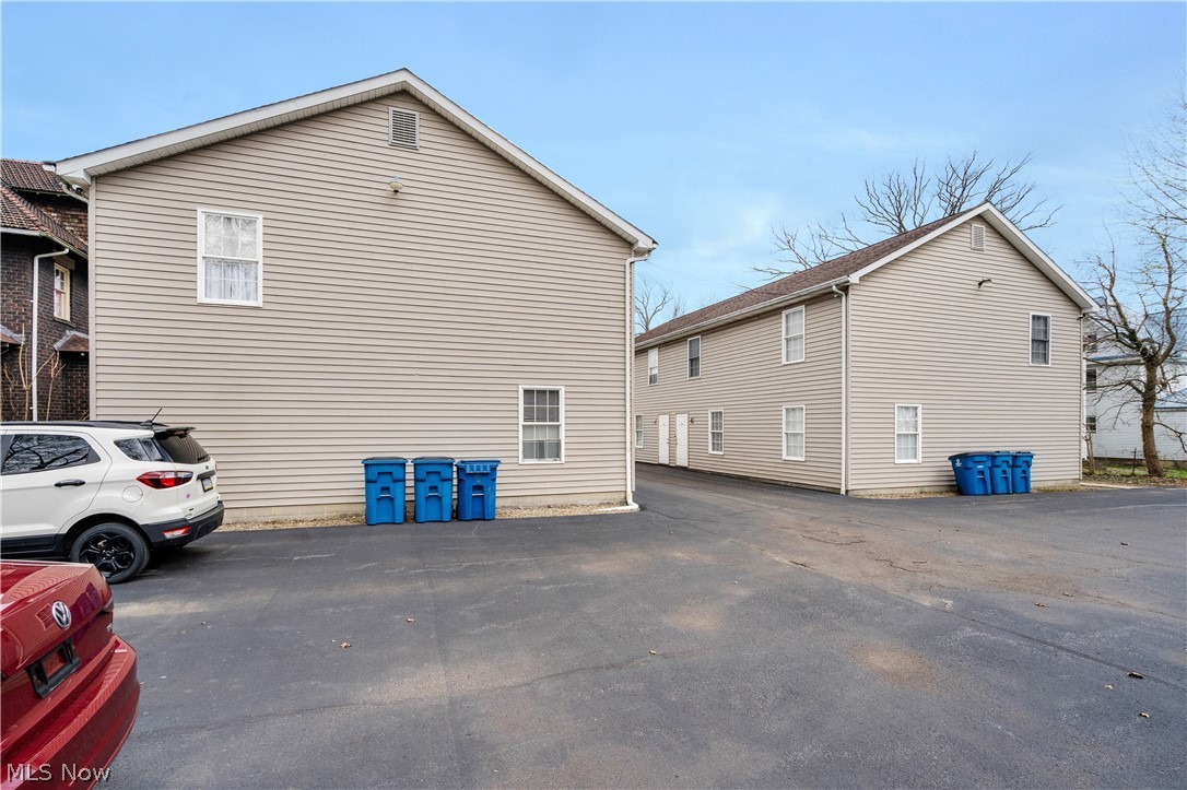 832 Michigan Avenue Youngstown OH 44504
