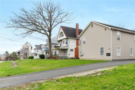 832 Michigan Avenue Youngstown OH 44504