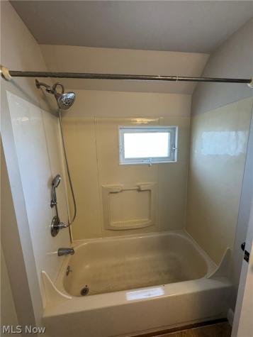 3322 Daisy Avenue Cleveland OH 44109