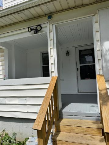 3322 Daisy Avenue Cleveland OH 44109