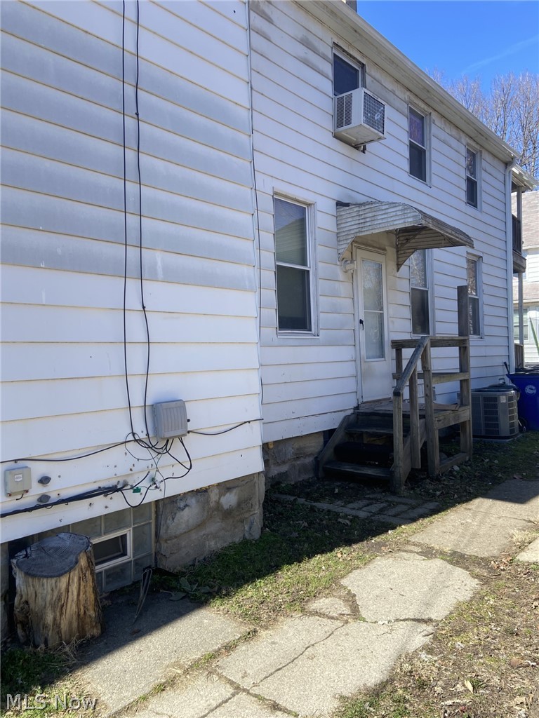 3322 Daisy Avenue Cleveland OH 44109