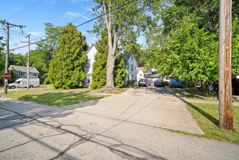 178 E Bridge Street Berea OH 44017