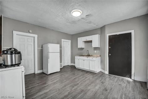 6603 Gertrude Avenue Cleveland OH 44105