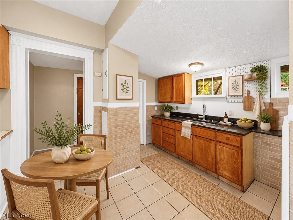 1461 Newman Avenue Lakewood OH 44107