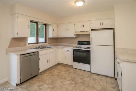 3615-3617 Mount Pleasant Street NW North Canton OH 44720