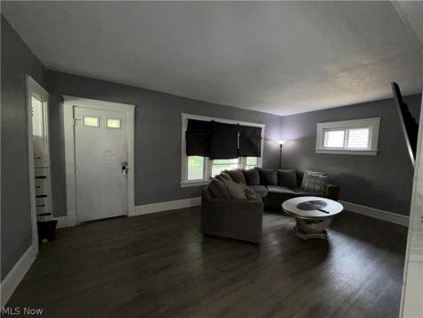 3342 W 82nd Street Cleveland OH 44102