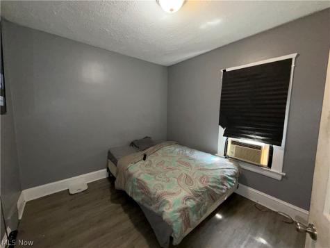 3342 W 82nd Street Cleveland OH 44102
