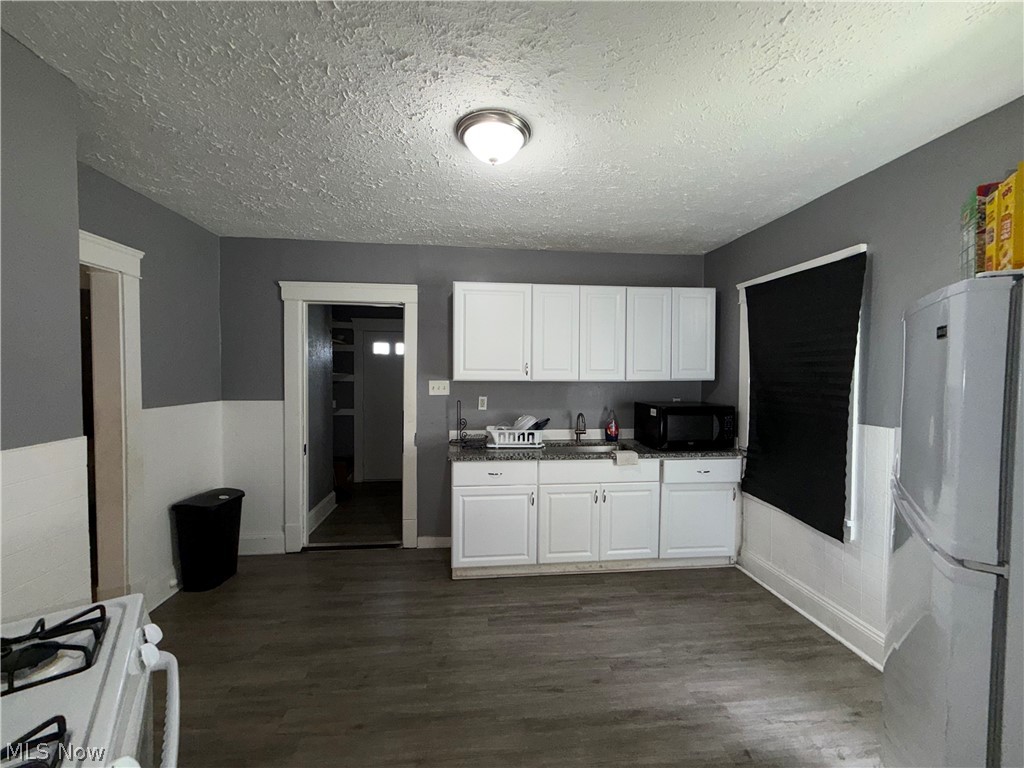 3342 W 82nd Street Cleveland OH 44102