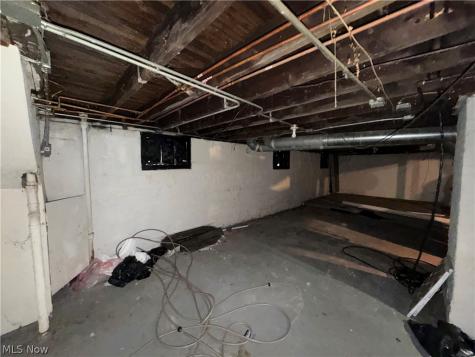 3342 W 82nd Street Cleveland OH 44102