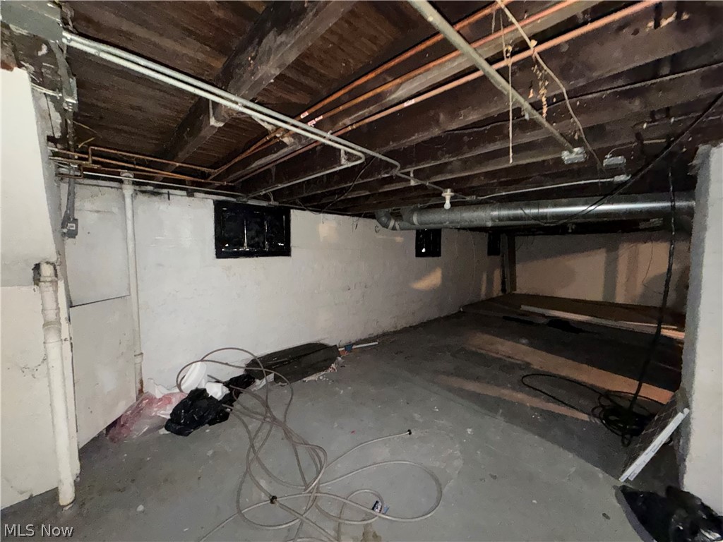 3342 W 82nd Street Cleveland OH 44102