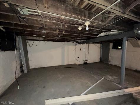 3342 W 82nd Street Cleveland OH 44102