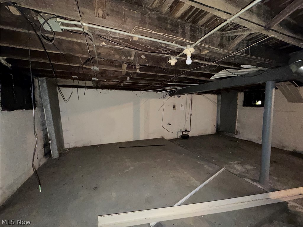 3342 W 82nd Street Cleveland OH 44102