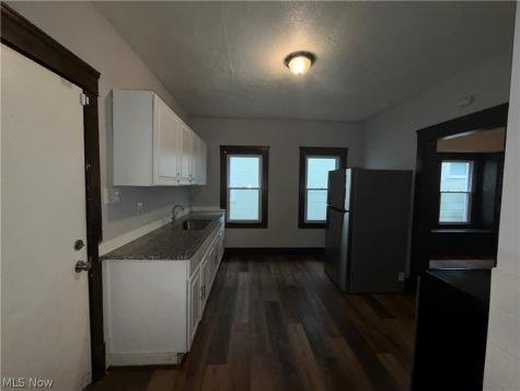 3342 W 82nd Street Cleveland OH 44102