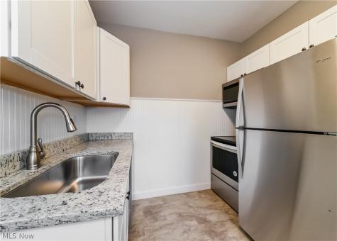 18436 Sloane Avenue Lakewood OH 44107