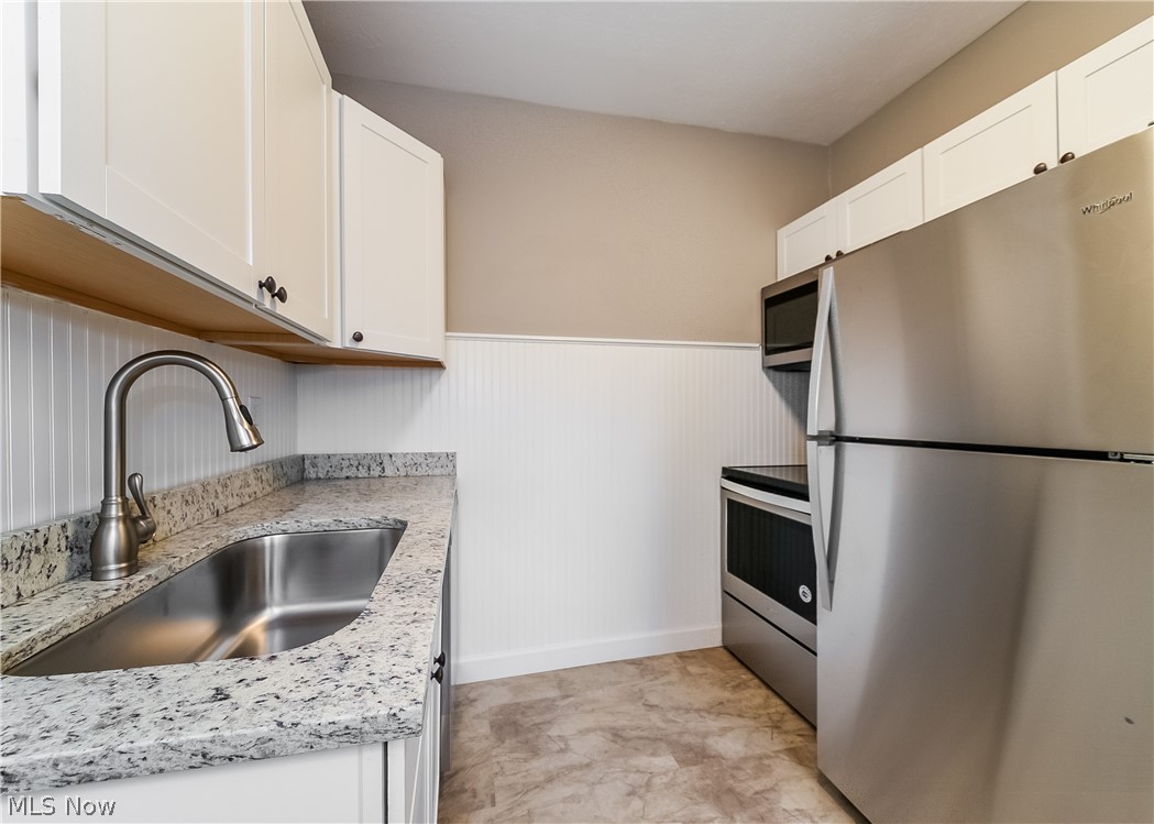18436 Sloane Avenue Lakewood OH 44107