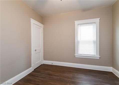 18436 Sloane Avenue Lakewood OH 44107