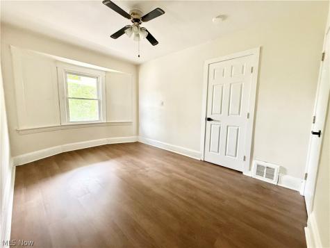 9617 Mount Auburn Avenue Cleveland OH 44104