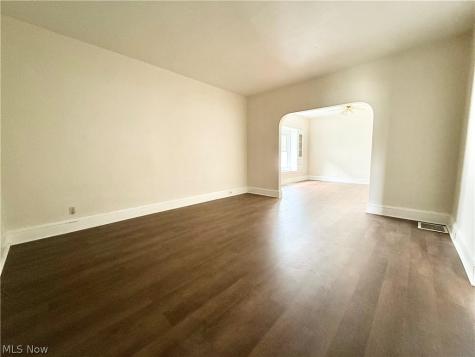 9617 Mount Auburn Avenue Cleveland OH 44104