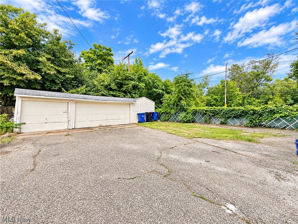 9617 Mount Auburn Avenue Cleveland OH 44104