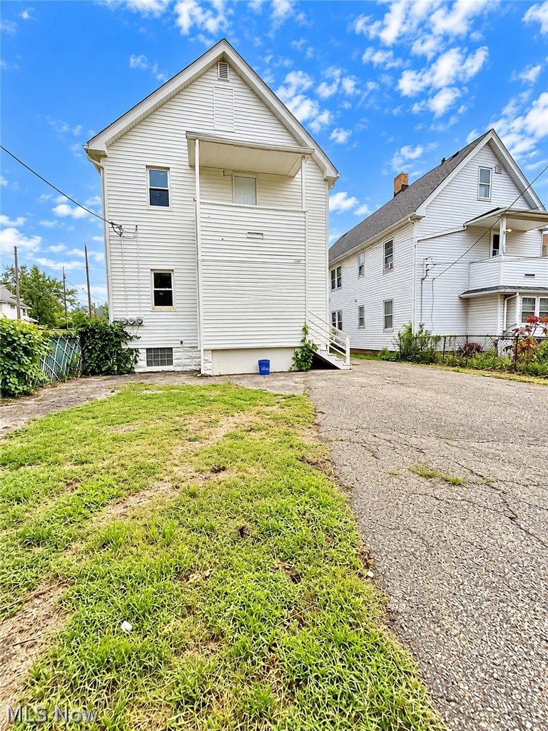 9617 Mount Auburn Avenue Cleveland OH 44104