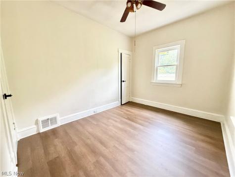 9617 Mount Auburn Avenue Cleveland OH 44104