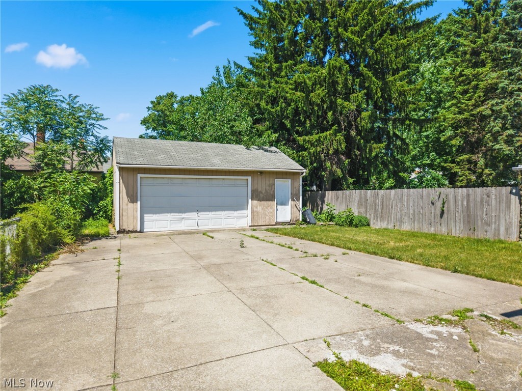 7207 Deveny Avenue Cleveland OH 44105