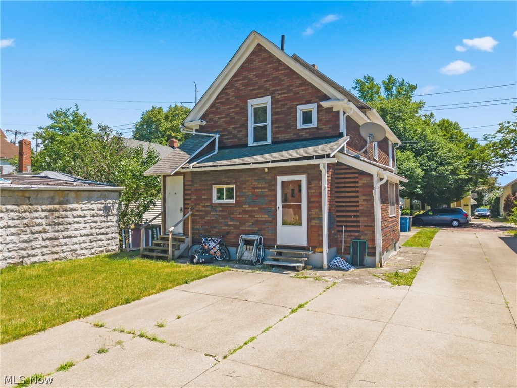 7207 Deveny Avenue Cleveland OH 44105