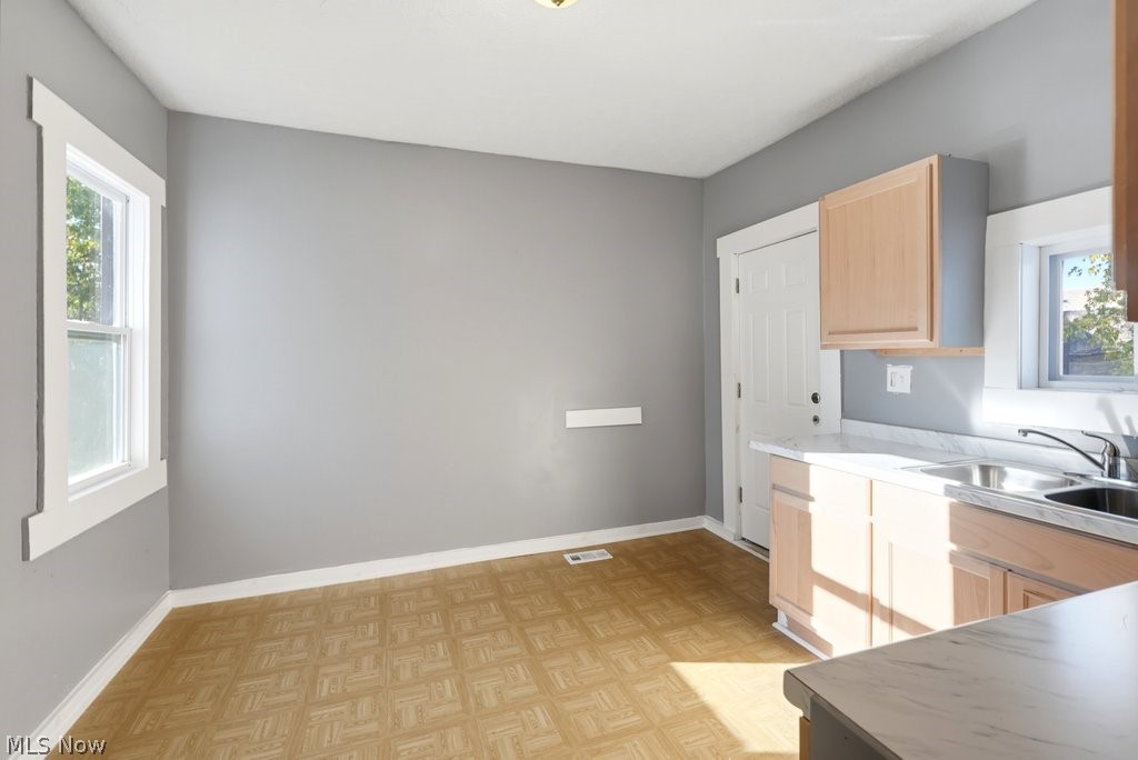 290-292 E South Street Akron OH 44311