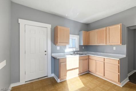290-292 E South Street Akron OH 44311