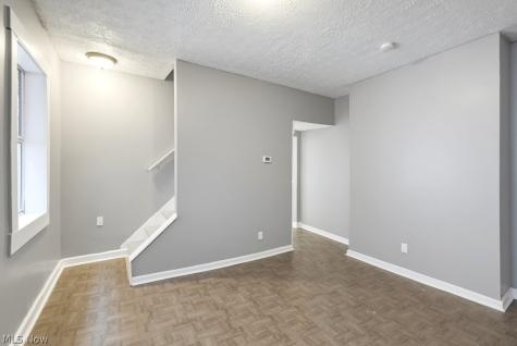 290-292 E South Street Akron OH 44311